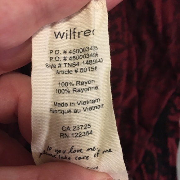 ARITZIA Wilfred La Riviere Burgundy Lace Print Top Shirt - Picture 8 of 8